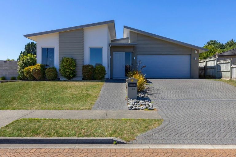Photo of property in 129 Victory Drive, Wharewaka, Taupo, 3330