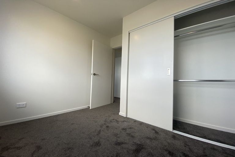 Photo of property in 46b Crestview Rise, Papakura, 2110