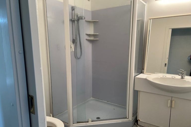 Photo of property in 2/65 Pohutukawa Street, Woburn, Lower Hutt, 5011