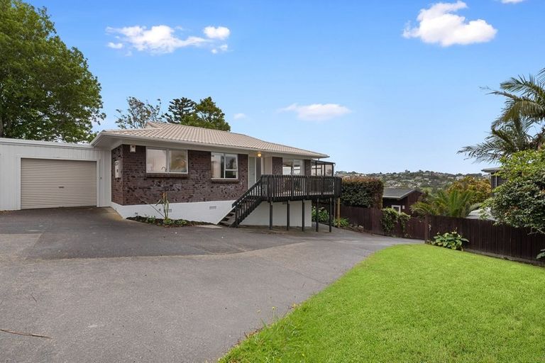 Photo of property in 1/41 Shanaway Rise, Hillcrest, Auckland, 0627