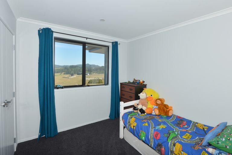 Photo of property in 279 Campbell Road, Parua Bay, Onerahi, 0192