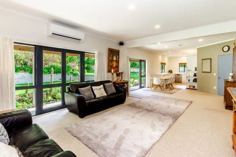 Photo of property in 16 Sydney Crescent, Raumati South, Paraparaumu, 5032