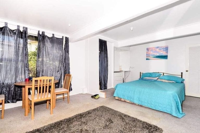 Photo of property in 1 Montclair Rise, Browns Bay, Auckland, 0630