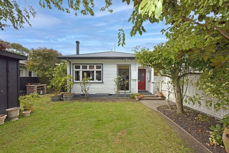 Photo of property in 1/42 Nortons Road, Avonhead, Christchurch, 8042