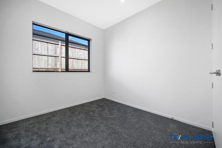 Photo of property in 31 Cloonlyon Drive, Flat Bush, Auckland, 2019