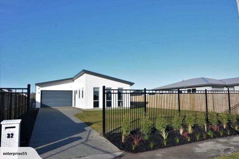 Photo of property in 32 Kingsbridge West, Burwood, Christchurch, 8083