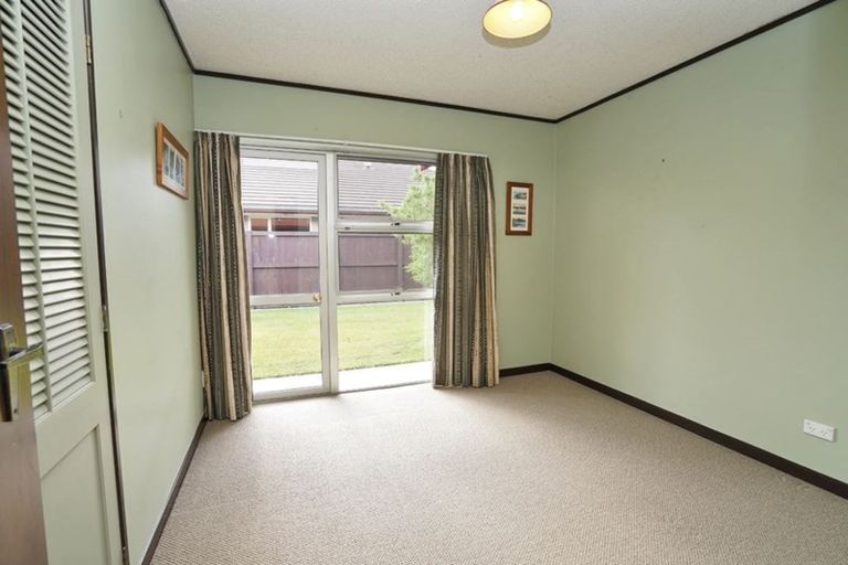 Photo of property in 72 Braid Road, St Andrews, Hamilton, 3200
