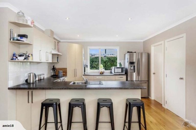 Photo of property in 22 Larne Place, Belfast, Christchurch, 8051