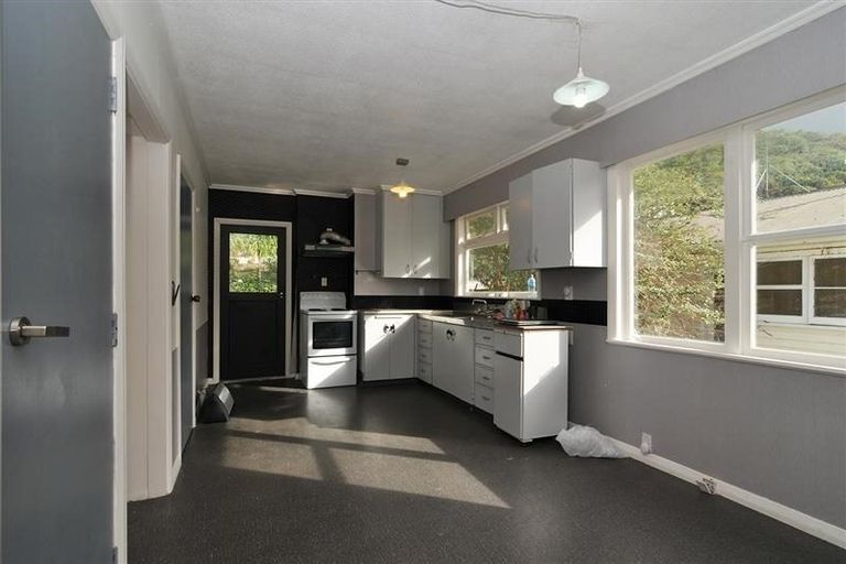 Photo of property in 163 Happy Valley Road, Owhiro Bay, Wellington, 6023