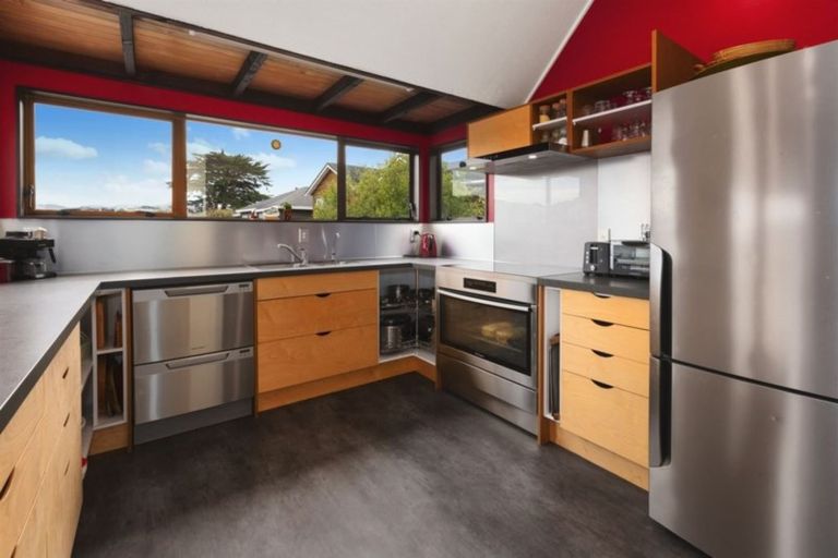 Photo of property in 9 Eclipse Lane, Whitby, Porirua, 5024