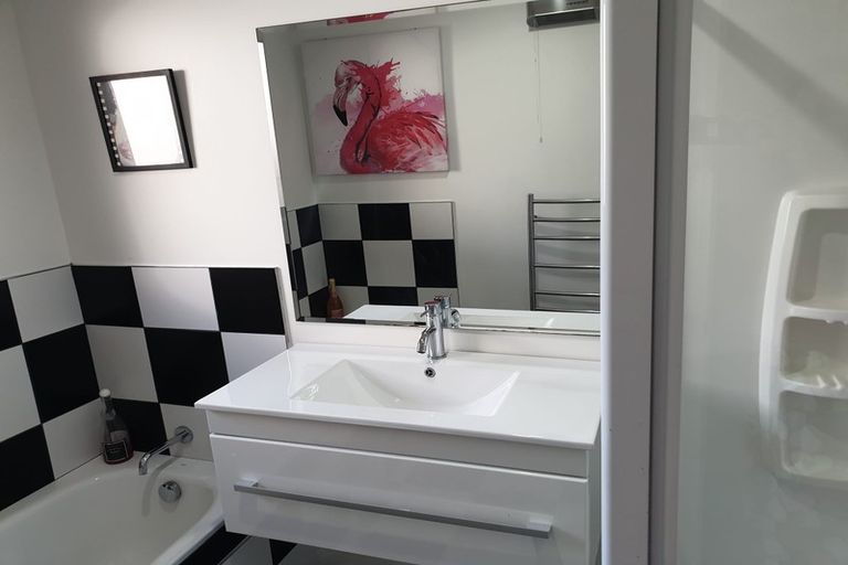 Photo of property in 1/112 Elizabeth Street, Riccarton, Christchurch, 8041