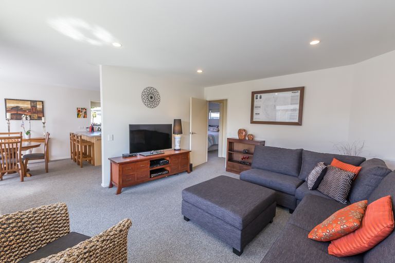 Photo of property in Rivertown Villas, 150 Williams Street, Kaiapoi, 7630