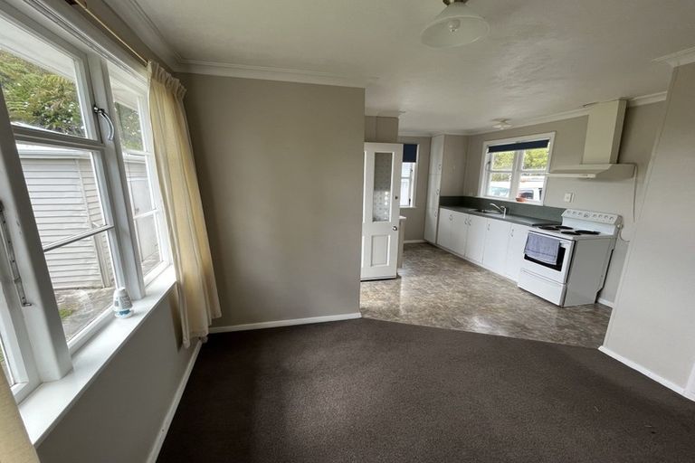 Photo of property in 25 Saint Annes Street, Levin, 5510