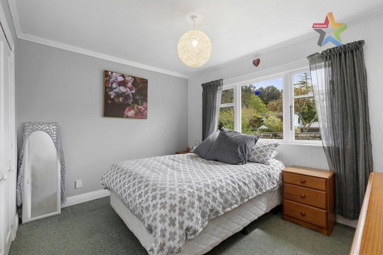 Photo of property in 39 Raukawa Street, Stokes Valley, Lower Hutt, 5019