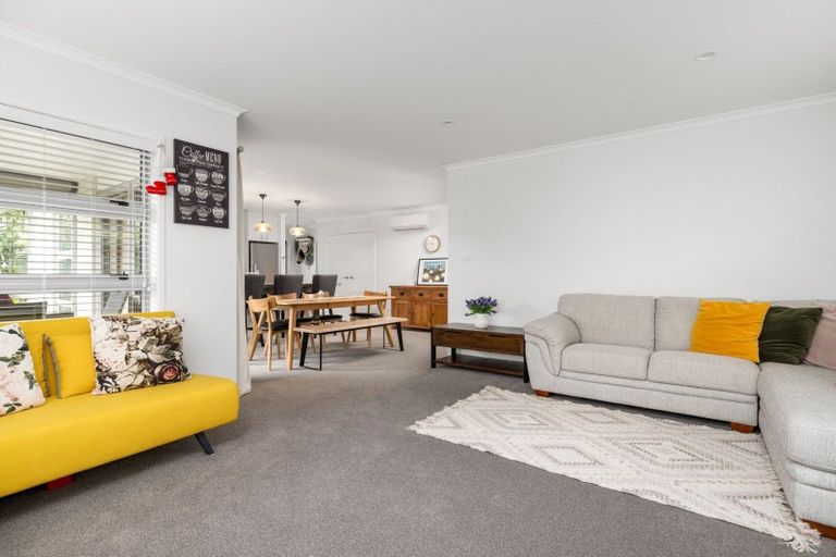 Photo of property in 117 Awataha Crescent, Pyes Pa, Tauranga, 3110