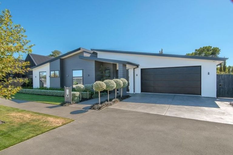 Photo of property in 5 Kohunga Crescent, Bottle Lake, Christchurch, 8083