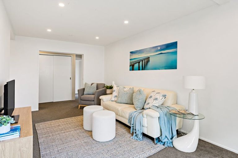 Photo of property in 1207 Whangaparaoa Road, Gulf Harbour, Whangaparaoa, 0930