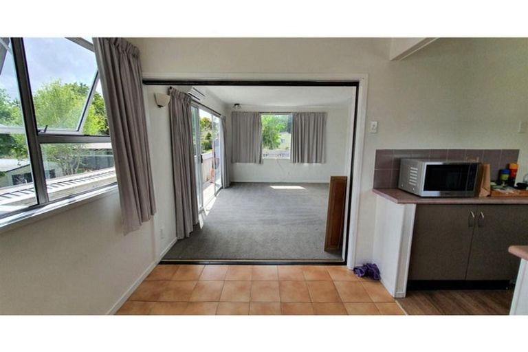 Photo of property in 26 Ferry Parade, Herald Island, Auckland, 0618