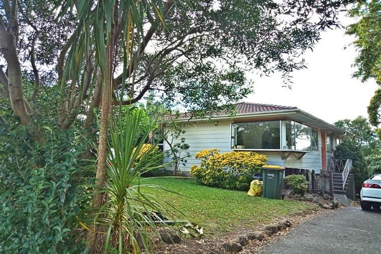 Photo of property in 29 Cockayne Crescent, Sunnynook, Auckland, 0620