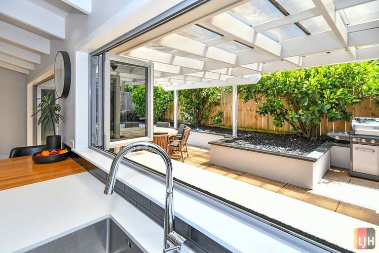 Photo of property in 44 Rushgreen Avenue, Pahurehure, Papakura, 2113