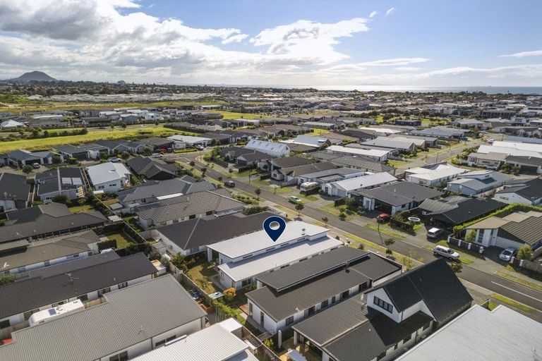 Photo of property in 10 Pimelea Street, Papamoa Beach, Papamoa, 3118