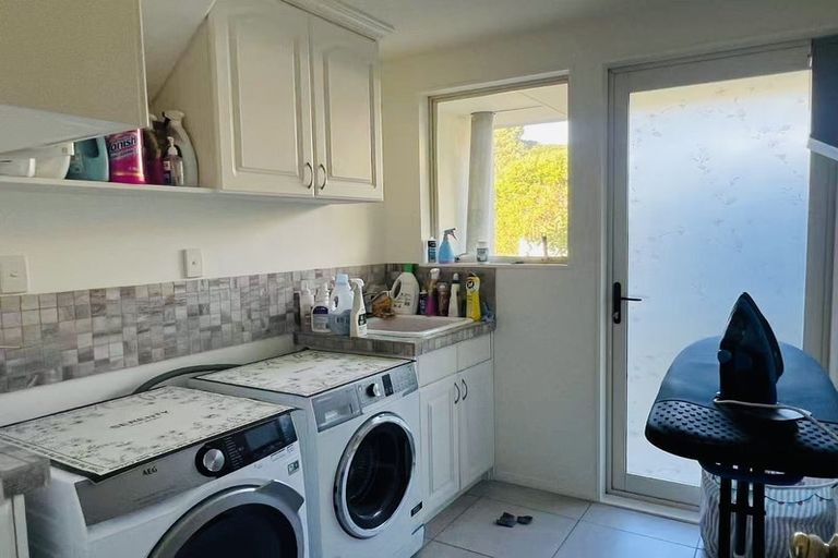 Photo of property in 15 Constable Lane, West Harbour, Auckland, 0618