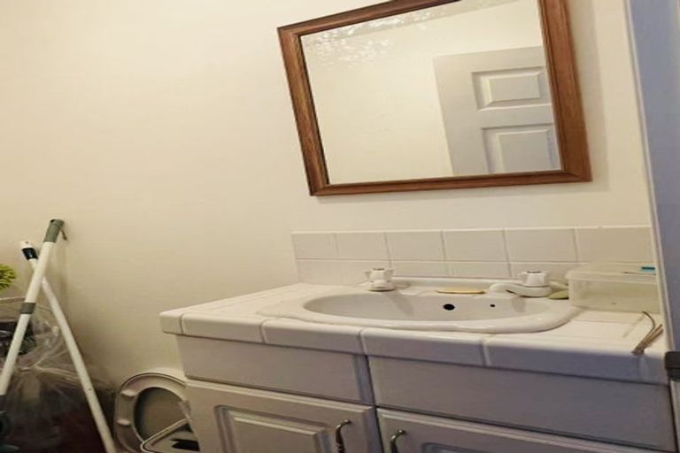 Photo of property in 15 Constable Lane, West Harbour, Auckland, 0618