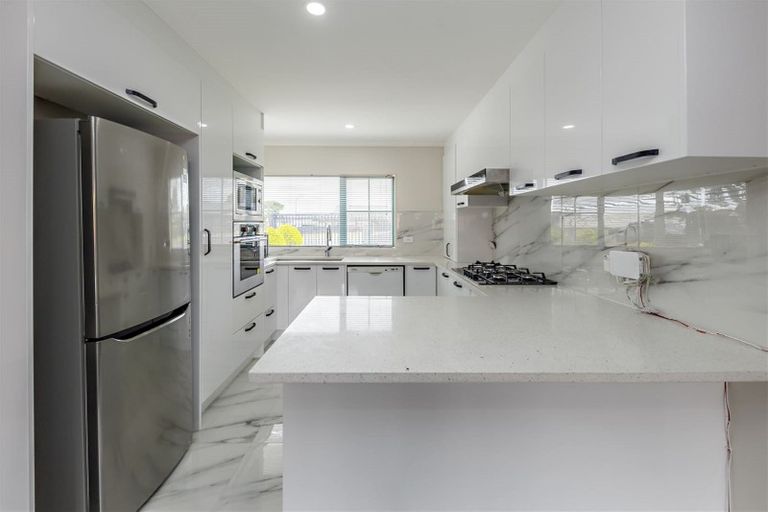 Photo of property in 28 Bicknell Road, Favona, Auckland, 2024