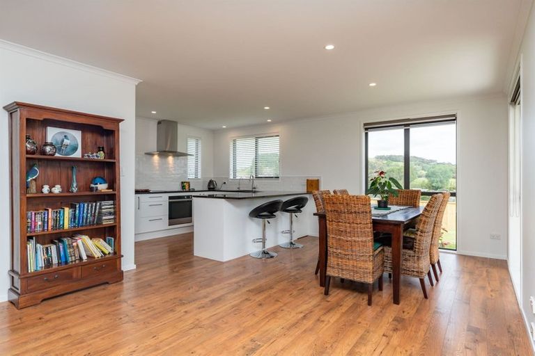 Photo of property in 5 Ngaio Close, Mangawhai, 0505