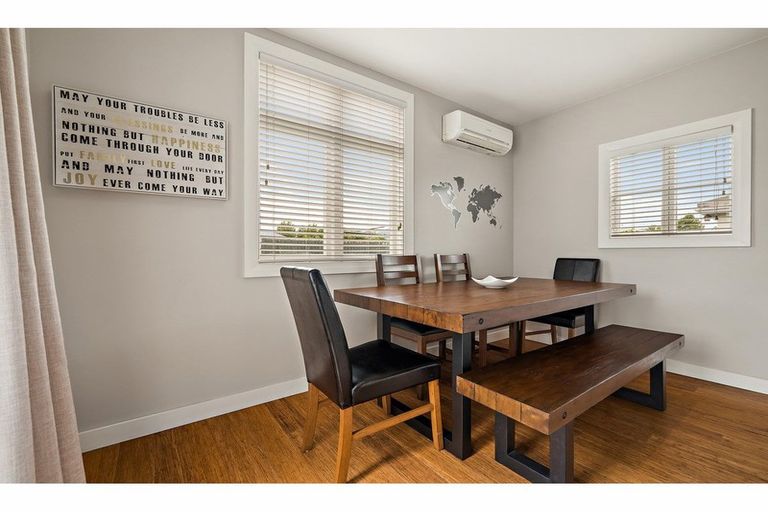 Photo of property in 6 Mortlake Street, Islington, Christchurch, 8042