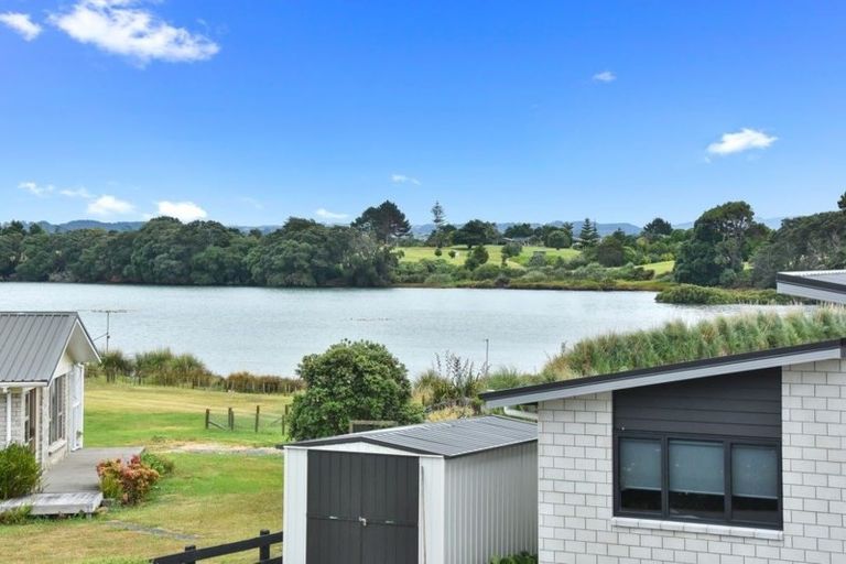 Photo of property in 7 Goble Road, Clarks Beach, Pukekohe, 2679