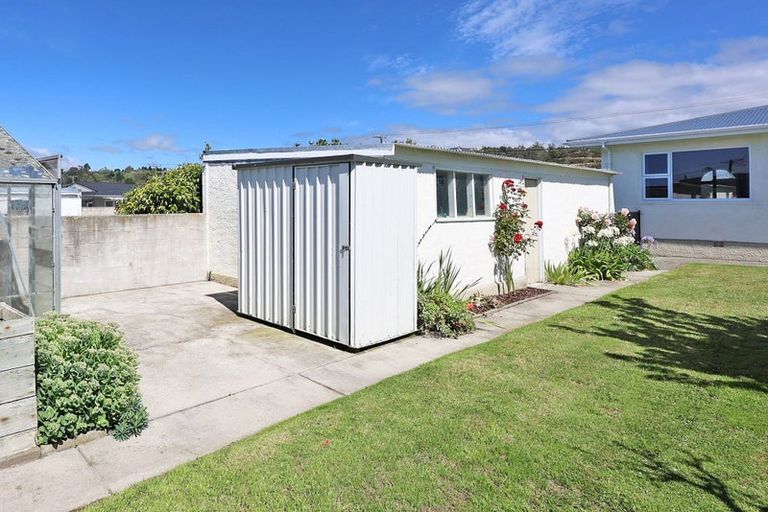 Photo of property in 19 Lismore Street, Oamaru North, Oamaru, 9400
