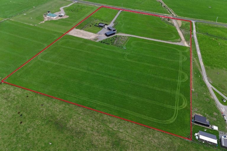 Photo of property in 490 Maharahara Road, Dannevirke, 4972