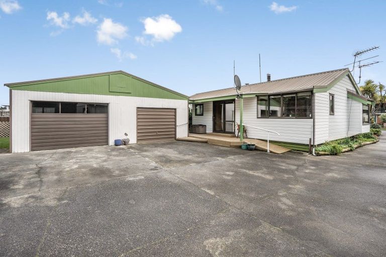 Photo of property in 19 Deller Drive, Carterton, 5713