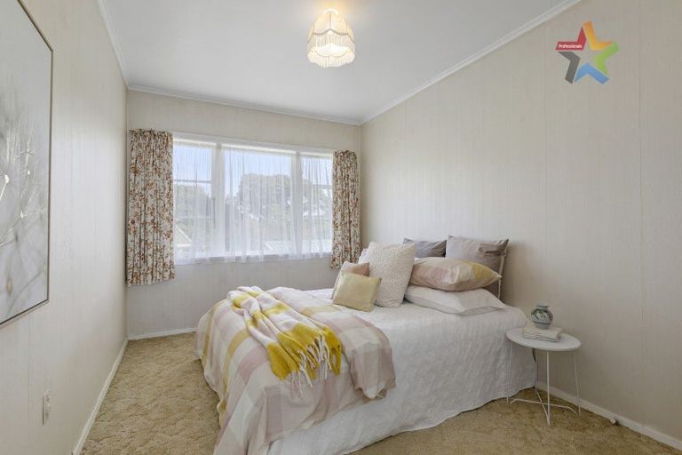 Photo of property in 58 Holborn Drive, Stokes Valley, Lower Hutt, 5019