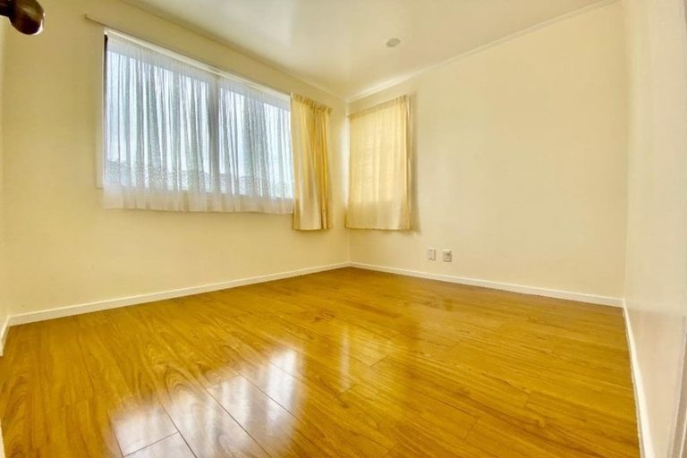 Photo of property in 41 Sharland Avenue, Manurewa, Auckland, 2102