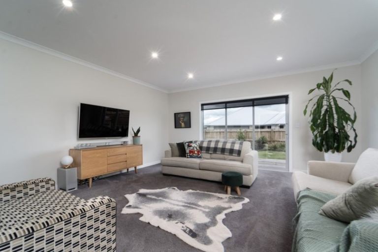 Photo of property in 15 Mcdonald Way, Lansdowne, Masterton, 5810