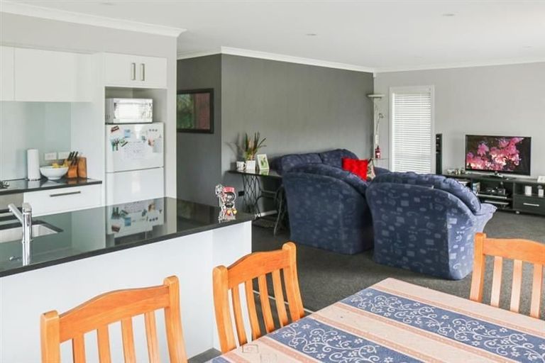 Photo of property in 101 Riverstone Drive, Riverstone Terraces, Upper Hutt, 5018