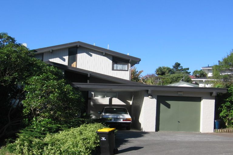 Photo of property in 35 Halswater Drive, Churton Park, Wellington, 6037