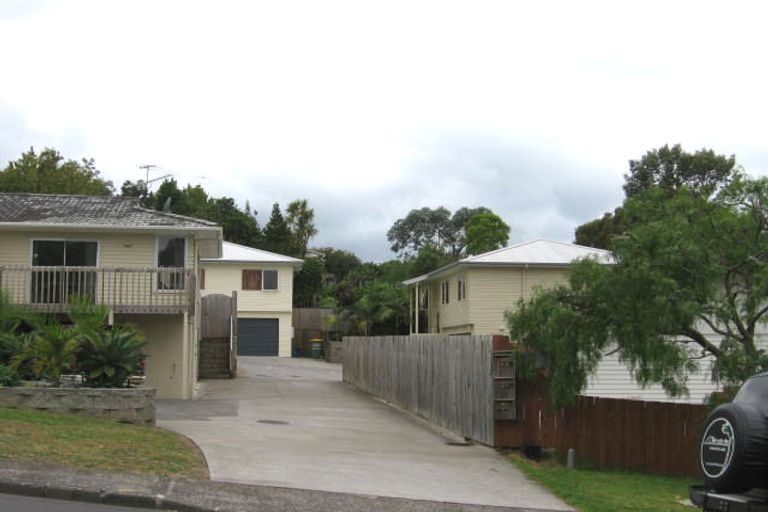 Photo of property in 27 Sequoia Place, Sunnynook, Auckland, 0620