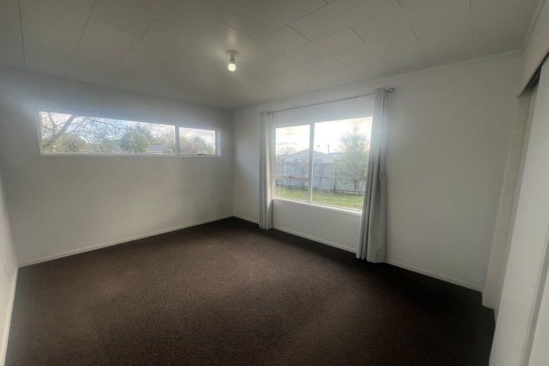 Photo of property in 8 Invergarry Road, Hilltop, Taupo, 3330