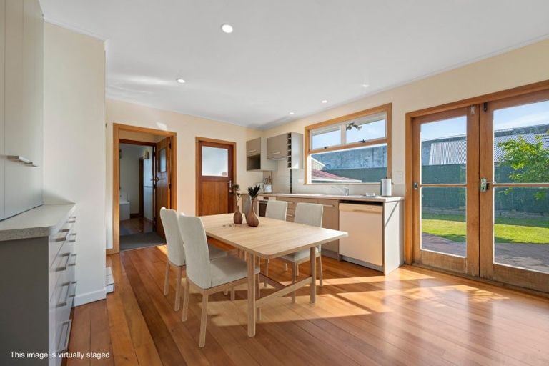 Photo of property in 4 Milson Line, Roslyn, Palmerston North, 4414