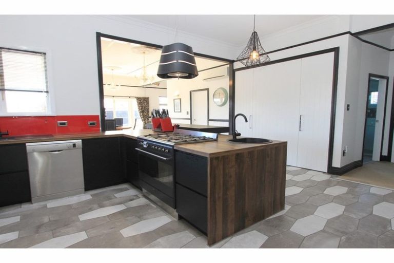 Photo of property in 37 Muller Road, Blenheim, 7201