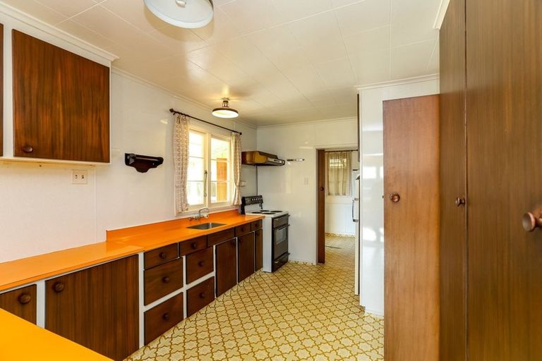 Photo of property in 17 Alberta Road, Glen Avon, New Plymouth, 4312