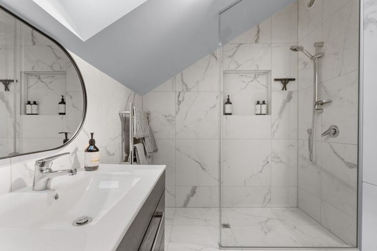 Photo of property in 43 Cumberland Street, Leigh, 0985