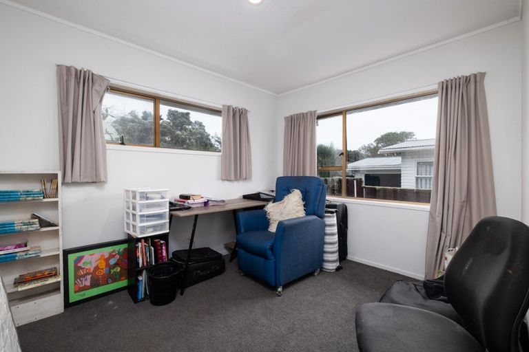 Photo of property in 16 Jade Avenue, Pakuranga Heights, Auckland, 2010