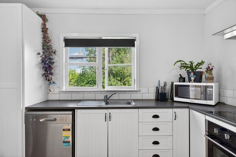 Photo of property in 17 Bickerstaffe Road, Maungaturoto, 0520