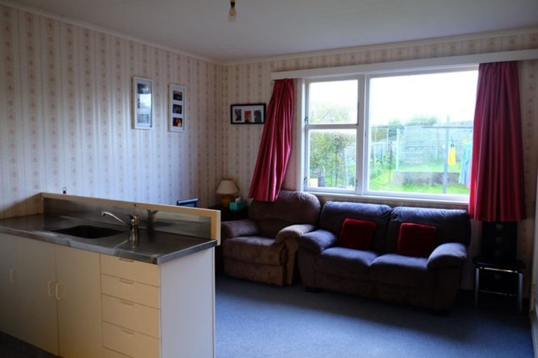 Photo of property in 5 Coates Street, Tawa, Wellington, 5028