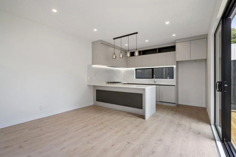 Photo of property in 24b Killarney Avenue, Torbay, Auckland, 0630