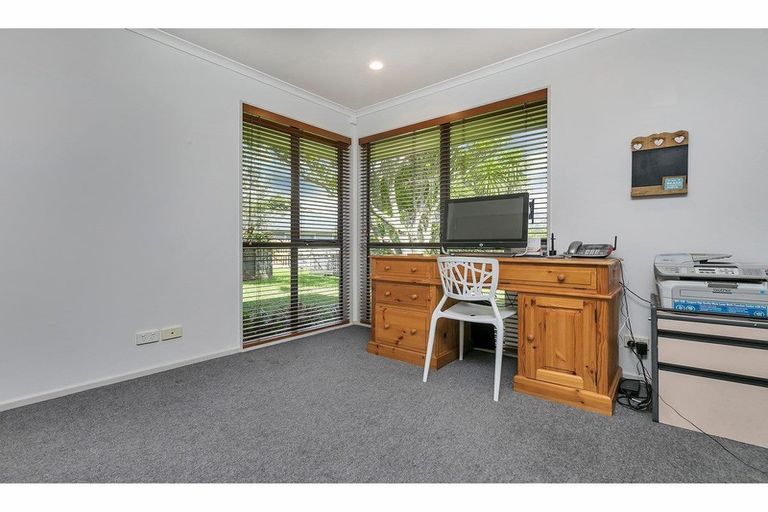 Photo of property in 14 Mcentee Road, Waitakere, Auckland, 0816